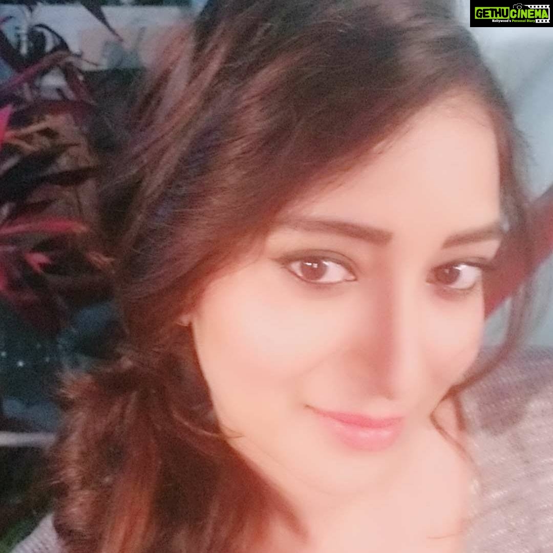 Bhanu Sri Mehra Instagram - Shoot time 😍