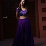 Bhanu Sri Mehra Instagram - Be as radiant ✨️ as the sun 🌞 Pic:@verendar_photography Outfit by: @divya_varun_official Make up: @maskmakeupartist Hairstyle: @hairstylistravi Location: @mrandmrsstudiohyd #shine #loveself #bhanusree🔥❤️ #hybridpilla #southindiaactress #tollywoodhotactress #actorslife