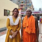 Bhanu Sri Mehra Instagram - May the blessings of this day radiate through your smile 😃 be helpful through your hands ✋️ and shine through your heart ❤️ Feeling blessed ☺️ #kanakadurgamma #durgamatha #blessed #bhanusree🔥❤️ #hybridpilla