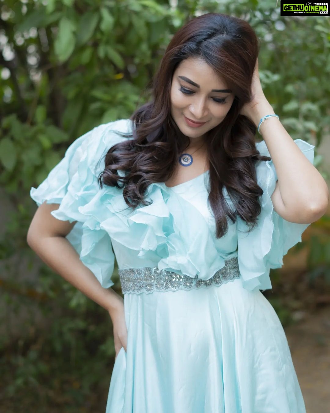 Bhanu Sri Mehra Instagram - Attempt the impossible 🦋 @divya_varun_official @they_call_me_keshu @maskmakeupartist @hairstylistravi #tollywoodhotactress #southindiaactress #teluguactress #bhanusree🔥❤️ #hybridpilla #instagood #Instagram