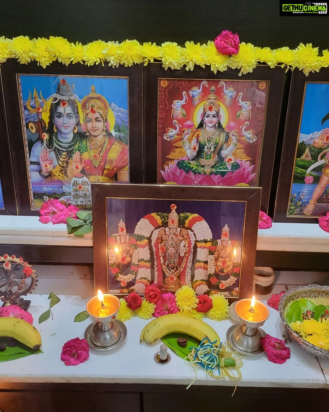 Bhanu Sri Mehra Instagram - Kotha kalalatho, kotha ashayalatho, kotha alochanalatho, jeevitam lo marinta yethuku yedagalani korukuntu kothaga vastunna mana "SRI SHUBAKRUTH NAMA SAMVASARA" ugadi subakankshalu 🙏 #festival #mood #bhanusree🔥❤️ #newyear #andarubagundaliandulonenundali