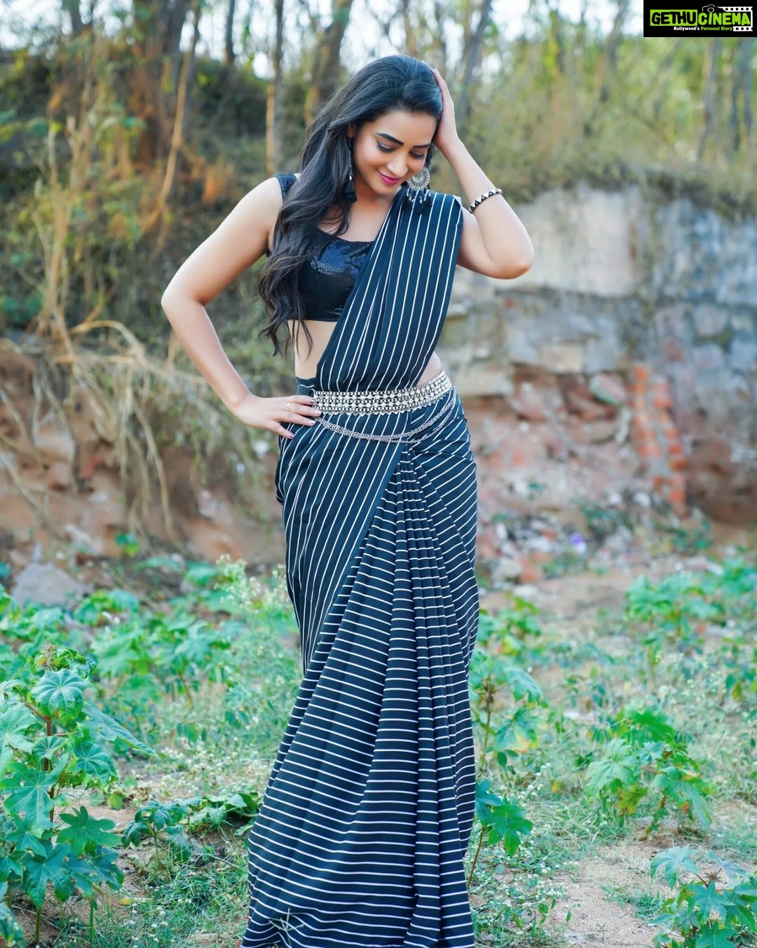 Bhanu Sri Mehra Instagram - You are becoming something more beautiful than before 🖤 @mudradesigninghome @paulino_pictures Edit creates:@saicharanthejareddyphotography #bhanusree🔥❤️ #tollywoodhotactress #southindiaactress #hybridpilla