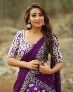 Bhanu Sri Mehra Instagram - 💜 #tollywoodhotactress #southindiaactress #bhanusree🔥❤️ #hybridpilla #Instagram
