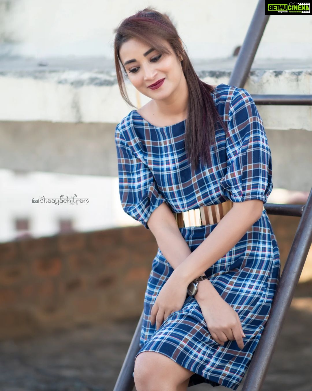 Bhanu Sri Mehra Instagram - Happiness is the secret to all beauty. There is no beauty without happiness ✨️ @saicharanthejareddyphotography Hairstyle:@hairstylistravi #bhanusree🔥❤️ #tollywoodhotactress #actorslife #newlooks #hybridpilla