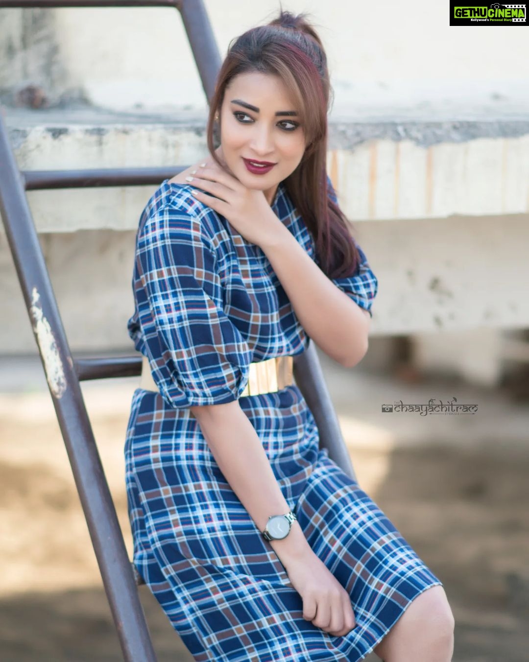 Bhanu Sri Mehra Instagram - Happiness is the secret to all beauty. There is no beauty without happiness ✨️ @saicharanthejareddyphotography Hairstyle:@hairstylistravi #bhanusree🔥❤️ #tollywoodhotactress #actorslife #newlooks #hybridpilla