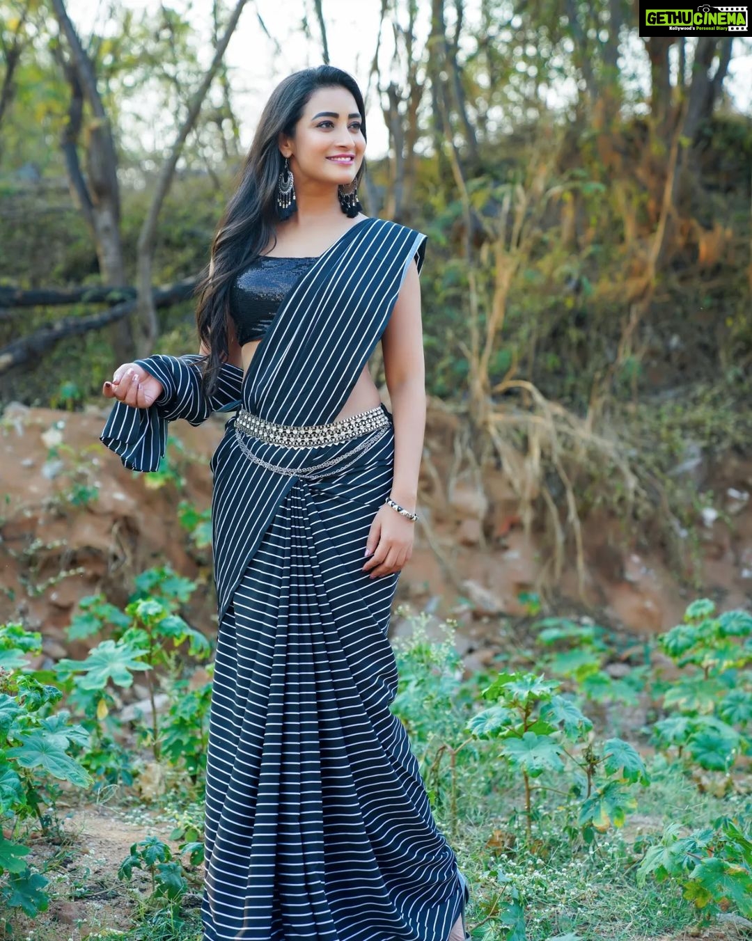 Bhanu Sri Mehra Instagram - You are becoming something more beautiful than before 🖤 @mudradesigninghome @paulino_pictures Edit creates:@saicharanthejareddyphotography #bhanusree🔥❤️ #tollywoodhotactress #southindiaactress #hybridpilla