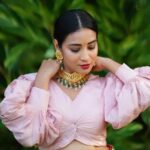 Bhanu Sri Mehra Instagram - 🌸 @myriti #bhanusree🔥❤️ #tollywoodhotactress #hybridpilla