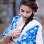 Bhanu Sri Mehra Instagram – 💙🤍

@sr_label_by_yaminireddy 
@saicharanthejareddyphotography 
@hairstylistravi 

#bhanusree🔥❤️ #hybridpilla #actorslife #enjoy