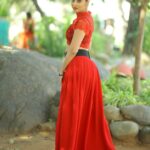 Bhanu Sri Mehra Instagram - Be Savage Not Average ❤ @sudha_boutique @naveen_photography_official #bhanusree🔥❤️ #southindiaactress #hybridpilla #starmaa #bbjodi