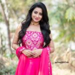 Bhanu Sri Mehra Instagram - Heylo all 👋 Pic:@saicharanthejareddyphotography Outfit:@sr_label_by_yaminireddy #bhanusree🔥❤️ #superqueen #hybridpilla