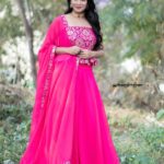 Bhanu Sri Mehra Instagram - Pink 💗 Outfit by:@sr_label_by_yaminireddy Pic:@saicharanthejareddyphotography #newlook #superqueen #bhanusree🔥❤️ #actress #busylife #hybridpilla