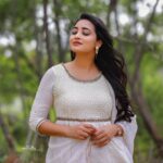 Bhanu Sri Mehra Instagram - Good vibes ✨ only happy Sunday 😊 📸:@melvin_photography666 #sunday #vibes #weekend #happyday #bhanusree🔥❤️