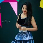 Bhanu Sri Mehra Instagram - Good morning all have a good day 😊 Outfit by:@navya.marouthu 📸:@sravanphotographyofficial #mrng #feelfresh #bhanusree🔥❤️ #goodmood #happyfeeling #hybridpilla
