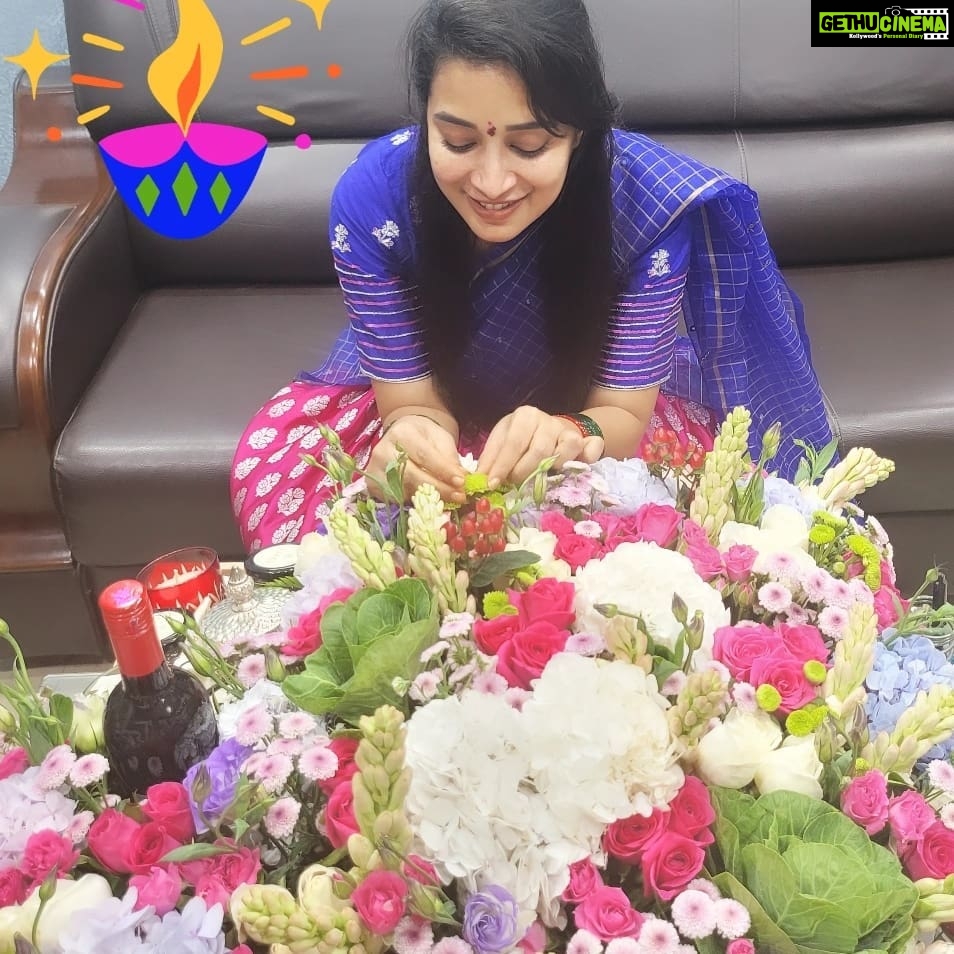 Bhanu Sri Mehra Instagram - Thank you so much 💓 Happy Diwali 🧨🎇🤩 Outfit by @jahnavivarmalabel #festival #Diwali #joy #peace #property #bhanusree🔥❤️
