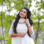 Bhanu Sri Mehra Instagram - 🕊 📸:@melvin_photography666 * * #selflove #peaceful #happyfeeling #bhanusree🔥❤️ #hybridpilla