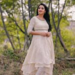 Bhanu Sri Mehra Instagram - You're something between a dream and a miracle ✨ 💕 📸:@melvin_photography666 * * #herself #love #peace #white #loveyourself #bhanusree🔥❤️ #zeetelugu