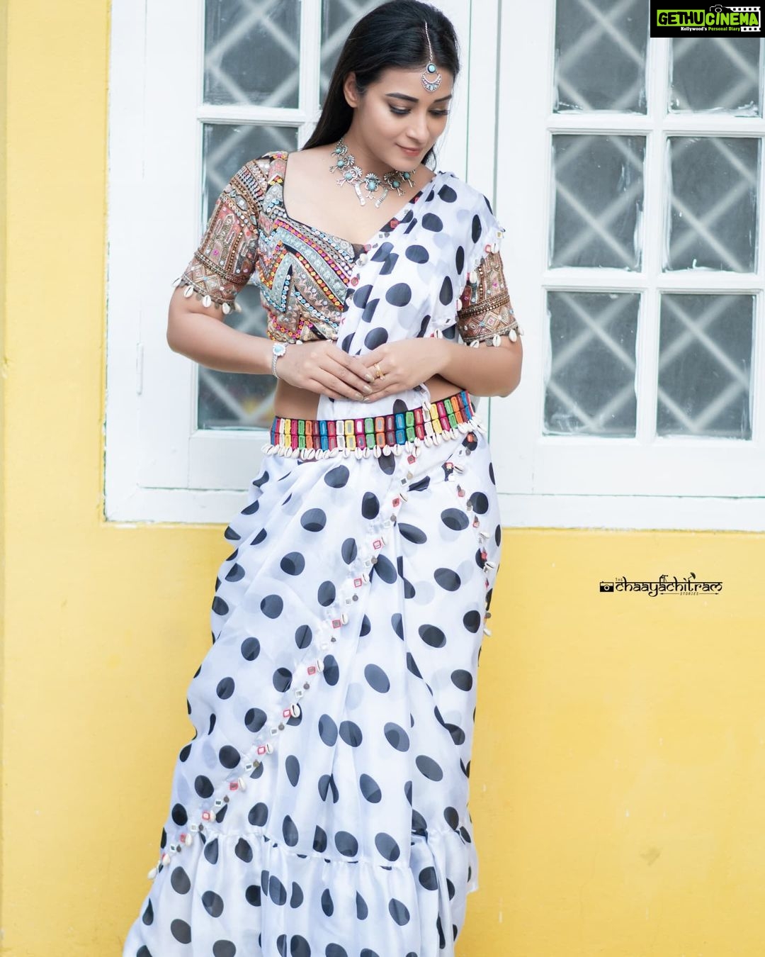 Bhanu Sri Mehra Instagram - I love myself the simplest most powerful revolution ever ✨ 🤩 📸:@saicharanthejareddyphotography Outfit by:@mudradesigninghome #beautiful #beyourself #peace #attitude #bhanusree🔥❤️ #actress #teatime #hybridpilla #bhanusree