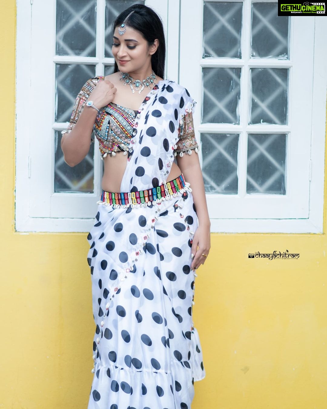Bhanu Sri Mehra Instagram - I love myself the simplest most powerful revolution ever ✨ 🤩 📸:@saicharanthejareddyphotography Outfit by:@mudradesigninghome #beautiful #beyourself #peace #attitude #bhanusree🔥❤️ #actress #teatime #hybridpilla #bhanusree