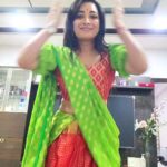 Bhanu Sri Mehra Instagram - Dhostulu 👧🧑👧 * * #nwantiti #bhanusree🔥❤️ #trending #reels