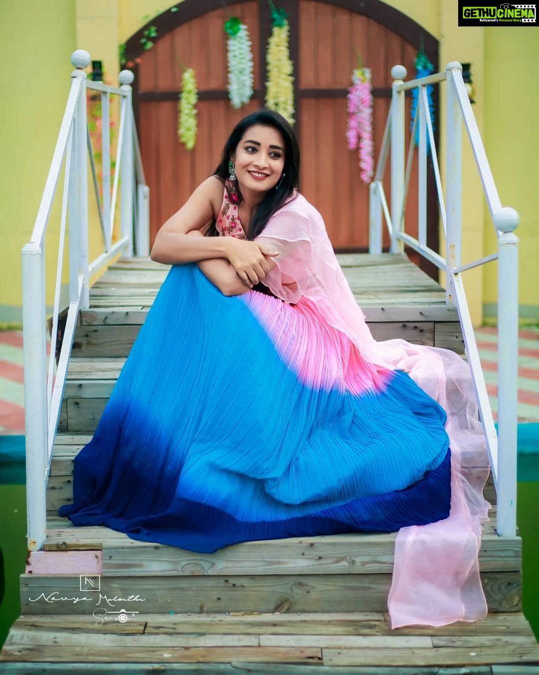 Bhanu Sri Mehra Instagram - 🌸🦋 Outfit:@myriti 📸:@sravanphotographyofficial Hairstyle:@hairstylistravi * * * #beautiful #happyface #bhanusree🔥❤️ #newpost #newpost #hybridpilla #actorslife #busy #bhanusree