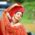 Bhanu Sri Mehra Instagram - Beauty is when you can appreciate yourself. When love yourself, that's when you're more beautiful 💥✨️❤️ @pretty.jewelbox #possessiveness #peace #happymood #selflove #bhanusree🔥❤️ #hybridpilla #instagram #instagramlove #instamood