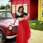 Bhanu Sri Mehra Instagram - ❤🖤 Outfit:@navya.marouthu Click:@sravanphotographyofficial Earrings:@pretty.jewelbox Location:@chayachitram_studio #actor #actorslife #busy #bhanucutefanpage #bhanusri #bhanusree🔥❤️ #hybridpilla
