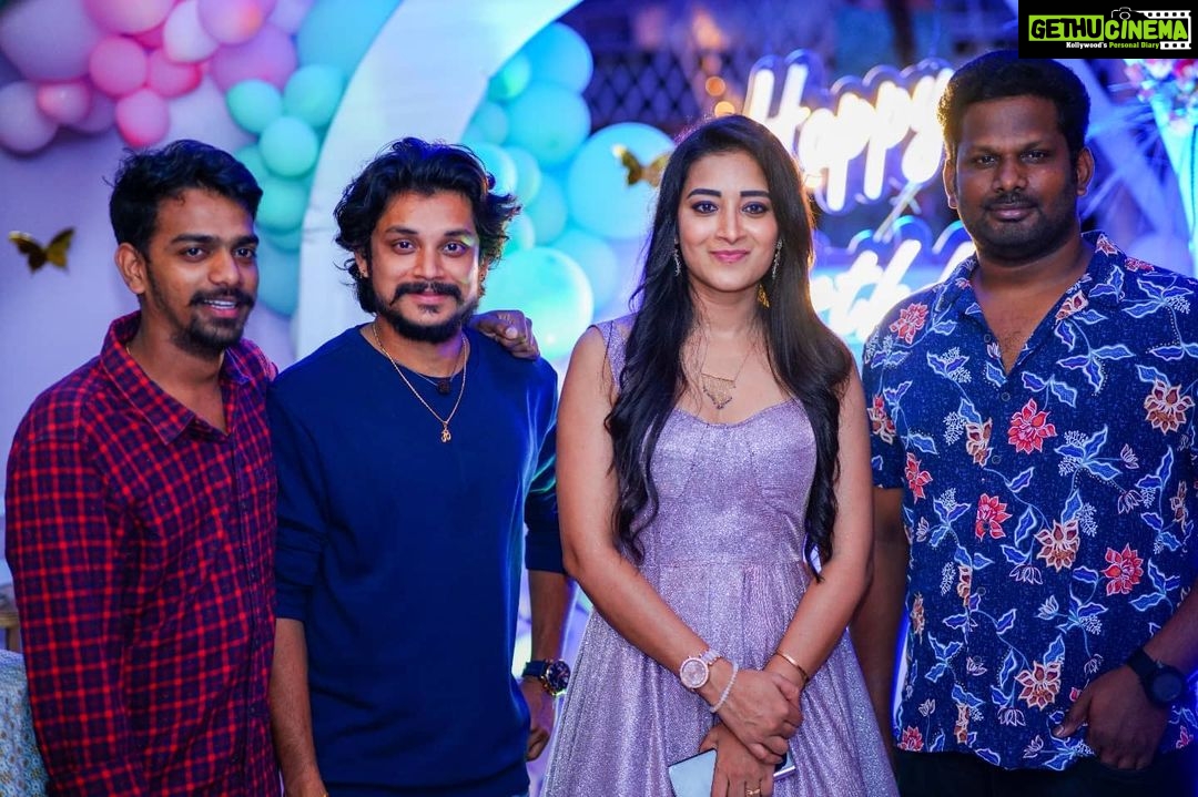 Bhanu Sri Mehra Instagram - 🤩 📸:@@saicharanthejareddyphotography @abhiclicksphotography @candid_shoooter_ Decors:@4ever_eventz Cake :@ambrosia.hyd #bhanusree🔥❤️ #birthdaygirl #cutie #bhanusree