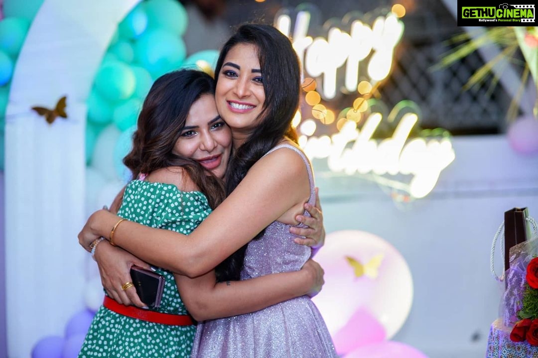 Bhanu Sri Mehra Instagram - 🤩 📸:@@saicharanthejareddyphotography @abhiclicksphotography @candid_shoooter_ Decors:@4ever_eventz Cake :@ambrosia.hyd #bhanusree🔥❤️ #birthdaygirl #cutie #bhanusree