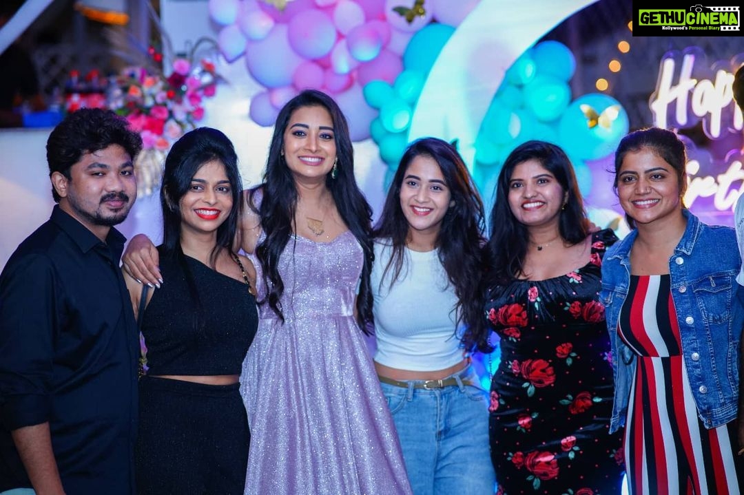 Bhanu Sri Mehra Instagram - 🤩 📸:@@saicharanthejareddyphotography @abhiclicksphotography @candid_shoooter_ Decors:@4ever_eventz Cake :@ambrosia.hyd #bhanusree🔥❤️ #birthdaygirl #cutie #bhanusree