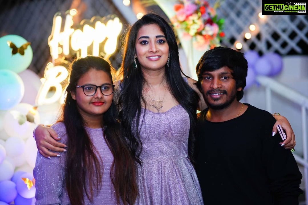 Bhanu Sri Mehra Instagram - 🤩 📸:@@saicharanthejareddyphotography @abhiclicksphotography @candid_shoooter_ Decors:@4ever_eventz Cake :@ambrosia.hyd #bhanusree🔥❤️ #birthdaygirl #cutie #bhanusree
