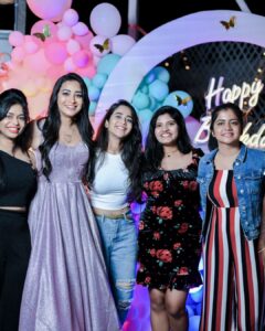 Bhanu Sri Mehra Instagram - 💖
Outfit:@divya_varun_offical
📸:@saicharanthejareddyphotography 
@abhiclicksphotography 
@candid_shoooter_
Decors by :@4ever_eventz
#birthday
#friends 
#bhanusree🔥❤️