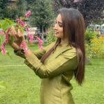 Bhanu Sri Mehra Instagram - Nuvvante naku ❤️…….. #instagram #instamood #reels #réel #trendingreels #bhanusree🔥❤️ #kashmir
