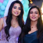 Bhanu Sri Mehra Instagram - 💖 Outfit:@divya_varun_offical 📸:@saicharanthejareddyphotography @abhiclicksphotography @candid_shoooter_ Decors by :@4ever_eventz #birthday #friends #bhanusree🔥❤️