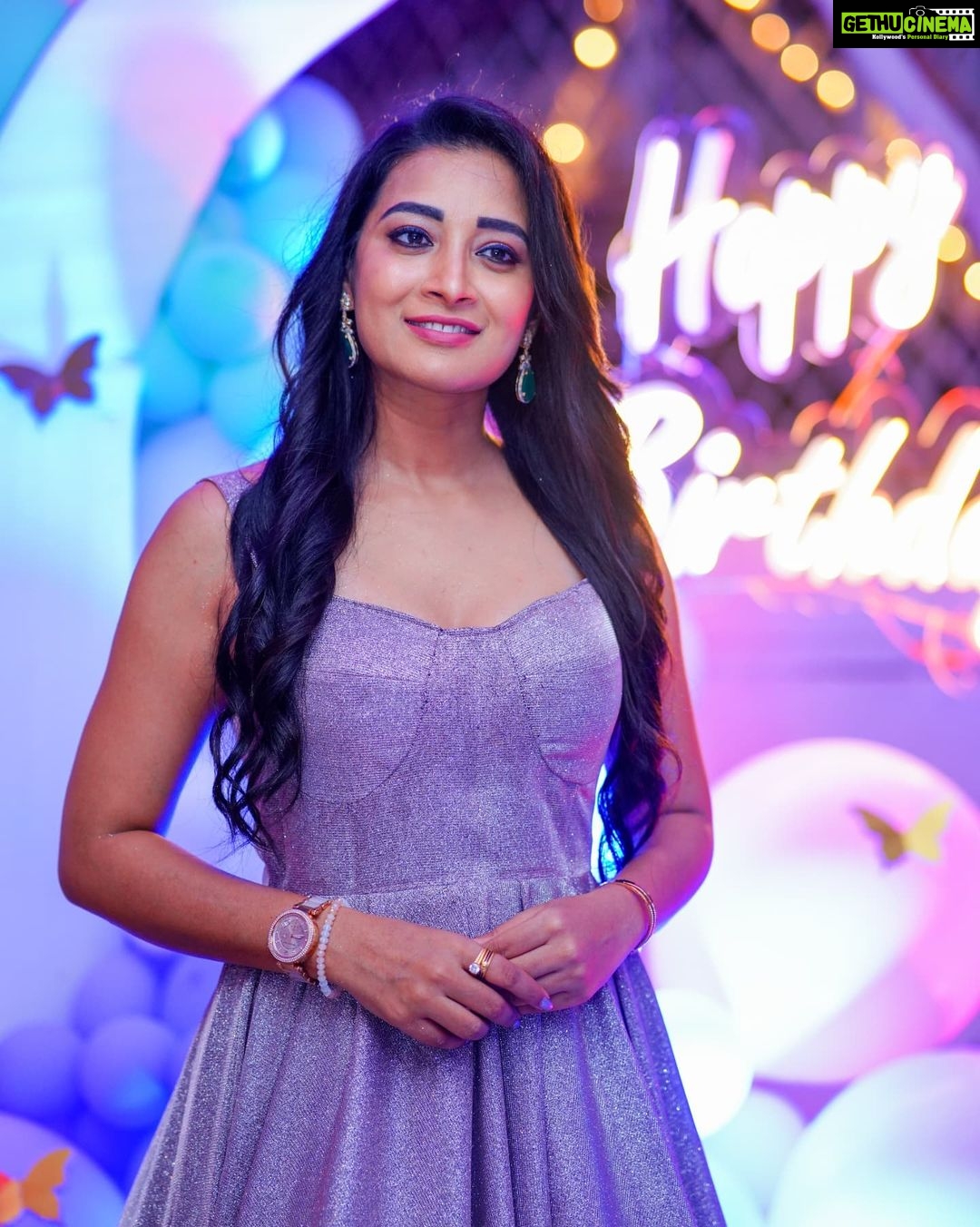 Bhanu Sri Mehra Instagram - My happy day 🤩💃 Outfit by:@divya_varun_offical Click 📸:@@saicharanthejareddyphotography @abhiclicksphotography @candid_shoooter_ Decors by:@4ever_eventz #happyday #chill #bday #girl #bhanusree🔥❤️