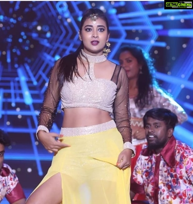 Actress Bhanu Sri Mehra HD Photos and Wallpapers September 2021 - Gethu Cinema Actress Bhanu Sri Mehra HD Photos and Wallpapers September 2021 - Gethu Cinema