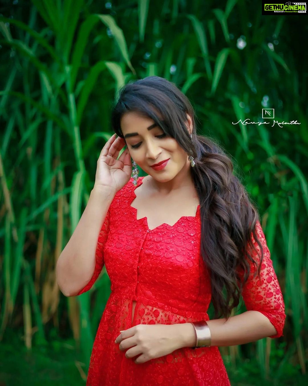 Bhanu Sri Mehra Instagram - ❤ Outfit:@navya.marouthu 📸:@sravanphotographyofficial . . #newclick #newlooks #happyface #actress #tollywoodactress #southindianactress #bhanusree🔥❤️
