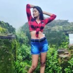 Bhanu Sri Mehra Instagram – Keep your face always toward the sunshine 🌞 and shadows will fall behind you ✨ ♥
.
.
#nuturebeauty🌞 #chikmanglure #happymood #worktime #bhanusree🔥❤️ #actress #tollywoodactress