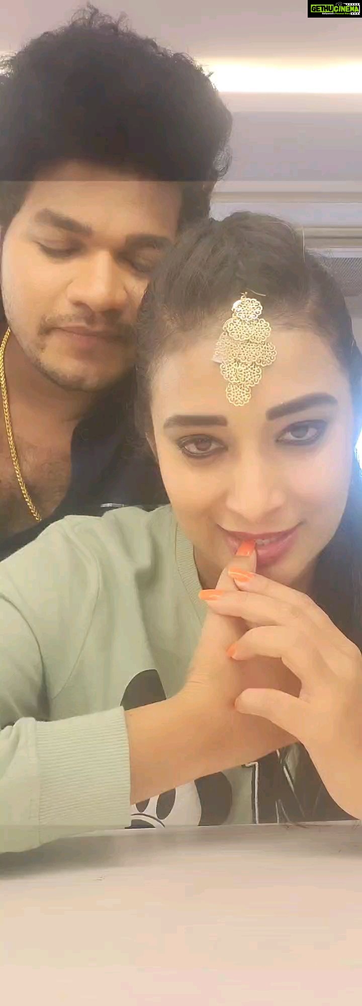 Bhanu Sri Mehra Instagram - Me and na bro @jabardasth_avinash Time pass kathal