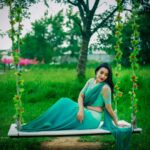 Bhanu Sri Mehra Instagram - Wear a saree,give them a reason to stare👀 Outfit:@navya.marouthu 📸:@sravanphotographyofficial Hairstyle:@hairstylistravi . . #bhanusree🔥❤️ #hybridpilla #actor #tollywoodactress #biggboss2 #anchor #actorslife #busy #bhanusree