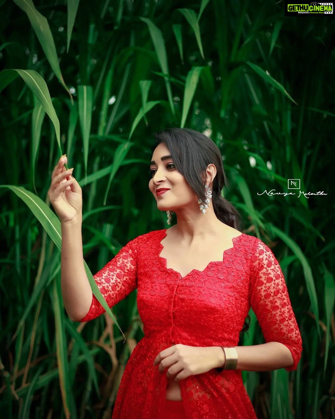 Bhanu Sri Mehra Instagram - ❤ Outfit:@navya.marouthu 📸:@sravanphotographyofficial . . #newclick #newlooks #happyface #actress #tollywoodactress #southindianactress #bhanusree🔥❤️
