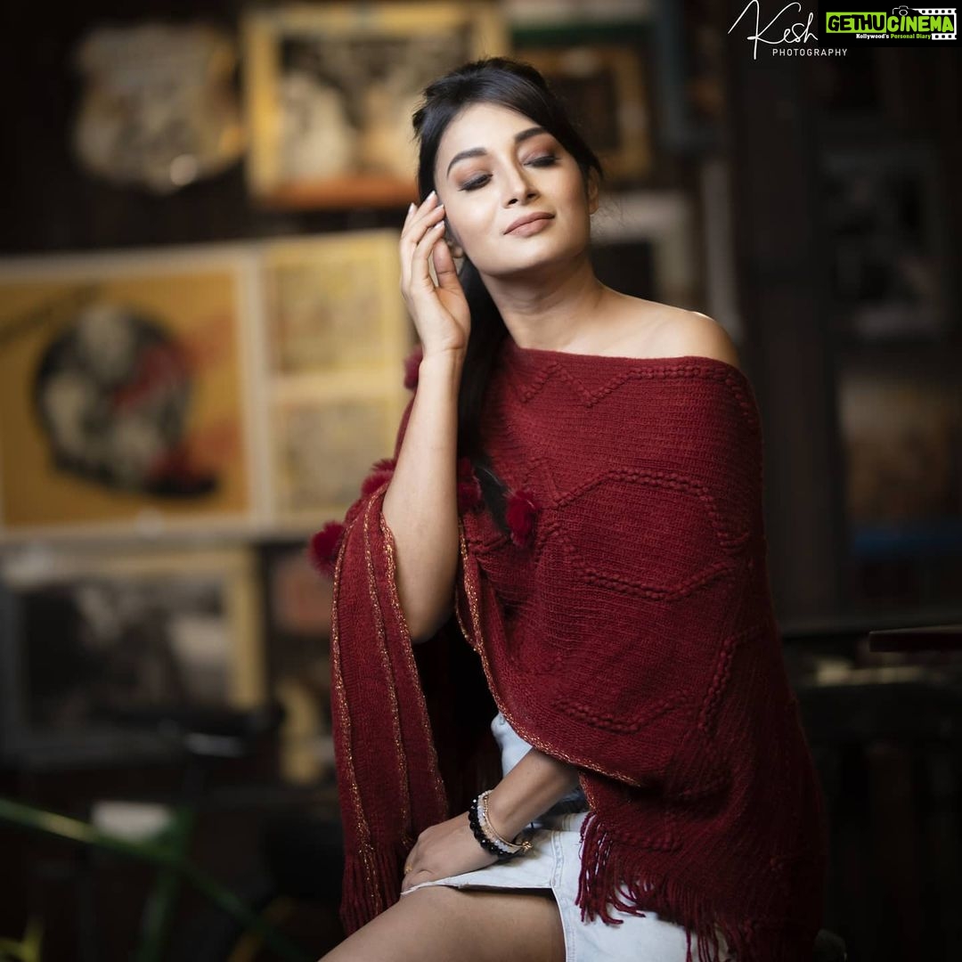 Bhanu Sri Mehra Instagram - Happy Sunday all 🌹✌ . . . #sundayfunday #happymood #bhanusree #tollywoodactress #behappy #tollywoodactress #bhanusree🔥❤️