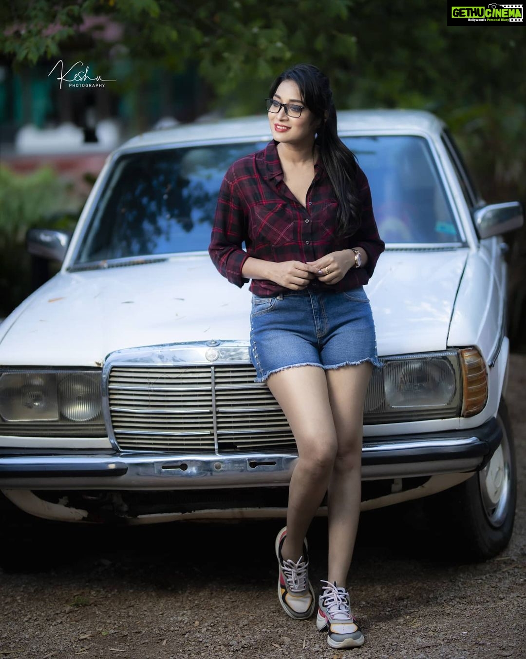 Bhanu Sri Mehra Instagram - Good morning everyone 🥰 . . . #positivevibes #actorslife #goals #freshfeels #happymood #happyfeelings #bhanusree🔥❤️ #bhanuhybridpilla