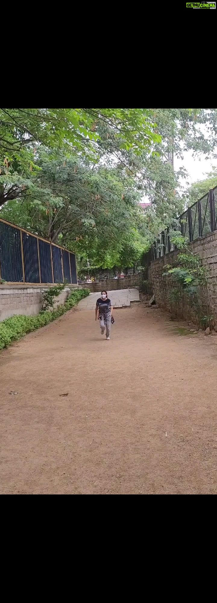 Bhanu Sri Mehra Instagram - Crazy girl 👧 @pc_cheruku . . #bhanusree #reels #timepass