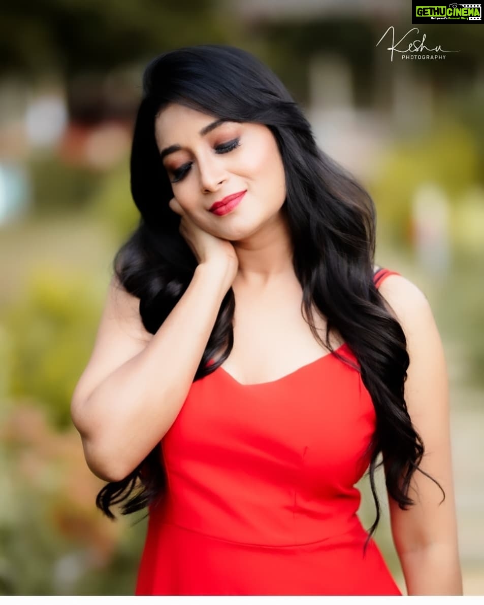 Bhanu Sri Mehra Instagram - ❤💃 @they_call_me_keshu @maskmakeupartist @vintage_vanam . . #actor #life #tollywoodactress #southindianactress #bhanusree #newclick #bhanusree🔥❤️ #bhanuhybridpilla