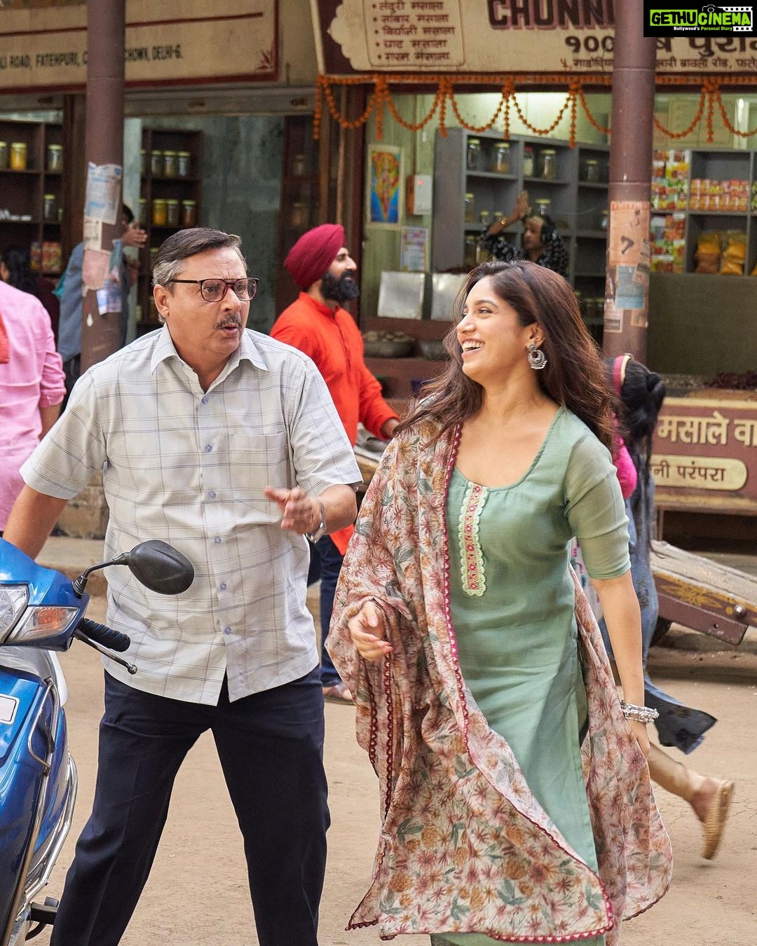 Bhumi Pednekar Instagram - Return to feelings tomorrow with #Rakshabandhan In cinemas . So much love for everyone involved in making this beautiful film ❤️ . . . @aanandlrai @akshaykumar #HimanshuSharma @kanika.d @neeraajysood @seemabhargavapahwa @sadiaakhateeb @isahilmehta @deepikapoo @smrithisrikanth @sahejmeen @realhimesh @kamil_irshad_official #AlkaHiranandani @cypplofficial #CapeOfGoodFilms @zeestudiosofficial @zee5 @zeemusiccompany @zeecinema @canyoupriya @vbfilmwala @b100nam