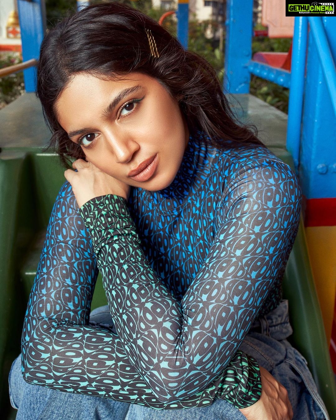 Bhumi Pednekar Instagram - 👋 . . . #hello #instafam #sunday #vibes #love #weekend #mood #instagood #trending