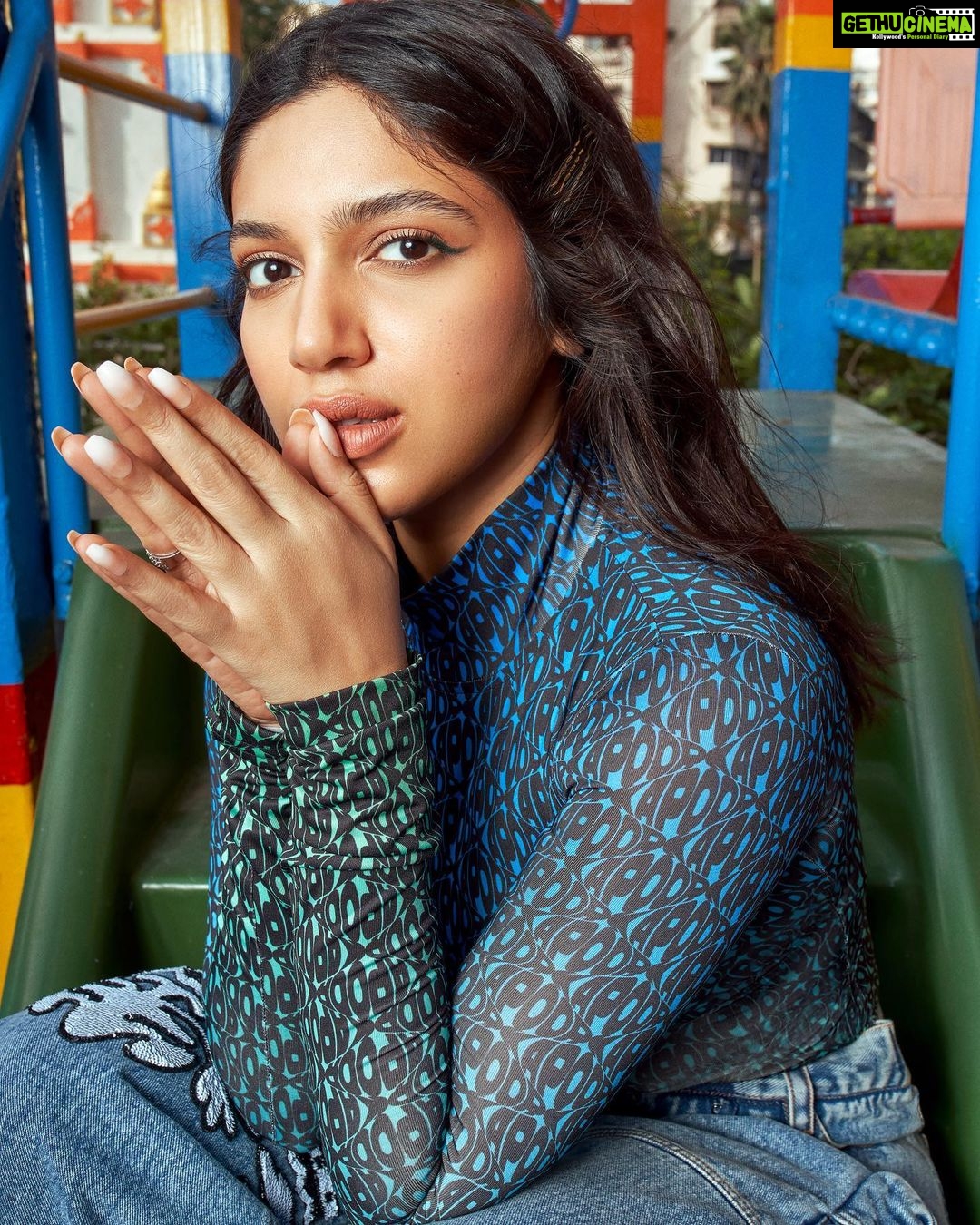 Bhumi Pednekar Instagram - 👋 . . . #hello #instafam #sunday #vibes #love #weekend #mood #instagood #trending