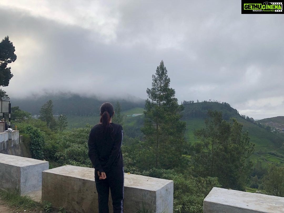 Bhumika Chawla Instagram - Chale khud ko dhoondne… Khoye khoye chale khud ko dhoondne … The dormant volcano that turns active The ocean that goes so deep until it is no more blue … I am going where I belong To the mountains , to find myself again , I know who I am — Bhumika — but I don’t know who I am ❤️ , while I lose myself to find myself …. While I start off a New project — while there will be hours of work — when I am not working … I am being one with the mountains and immersing myself there ❤️ Chale khud ko dhoondne