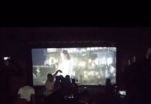 Bhumika Chawla Instagram - What an experience this is to see the love of fans watching Okkadu in Theatre 💕😊