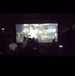 Bhumika Chawla Instagram - What an experience this is to see the love of fans watching Okkadu in Theatre 💕😊